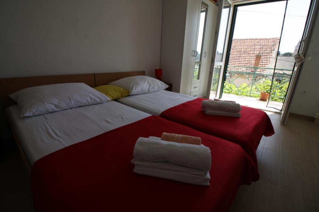 Apartment Gita Сумартин Экстерьер фото
